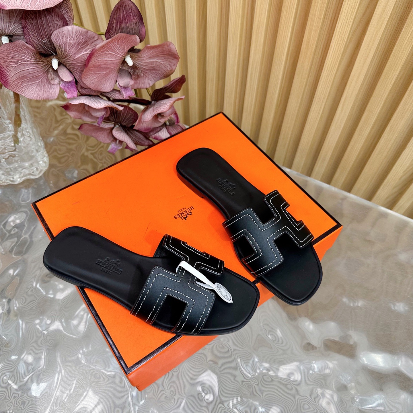 Hermès Oran Leather Sandals