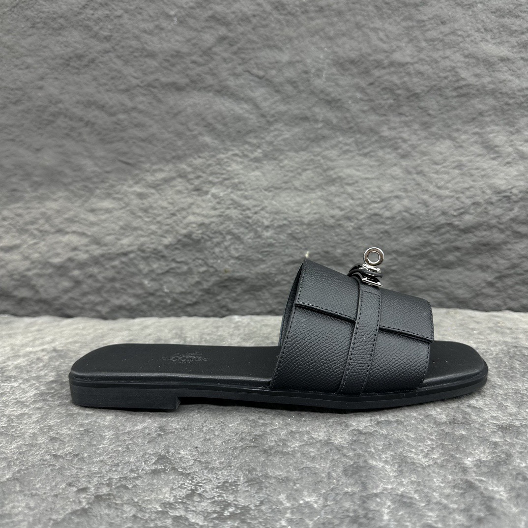 Hermès Rivale Flat Sandals