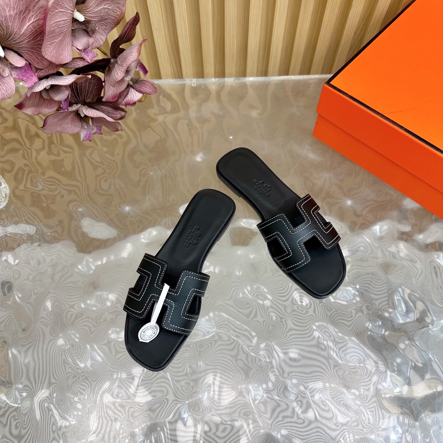 Hermès Oran Leather Sandals