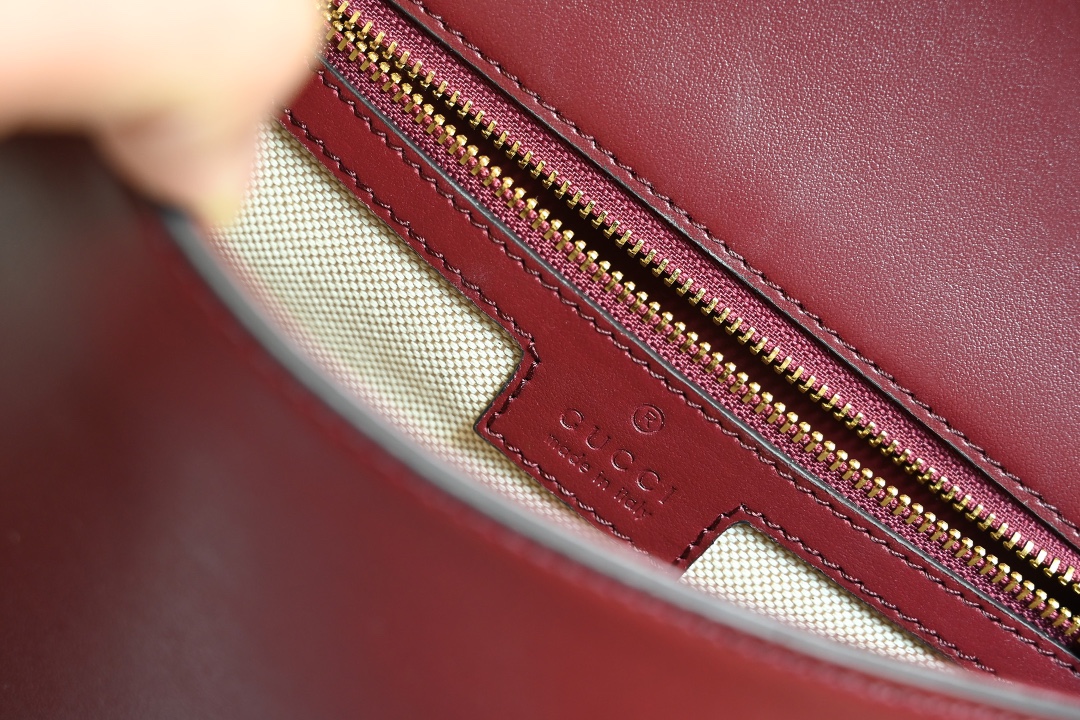 Gucci Leather Crossbody Shoulder Bag