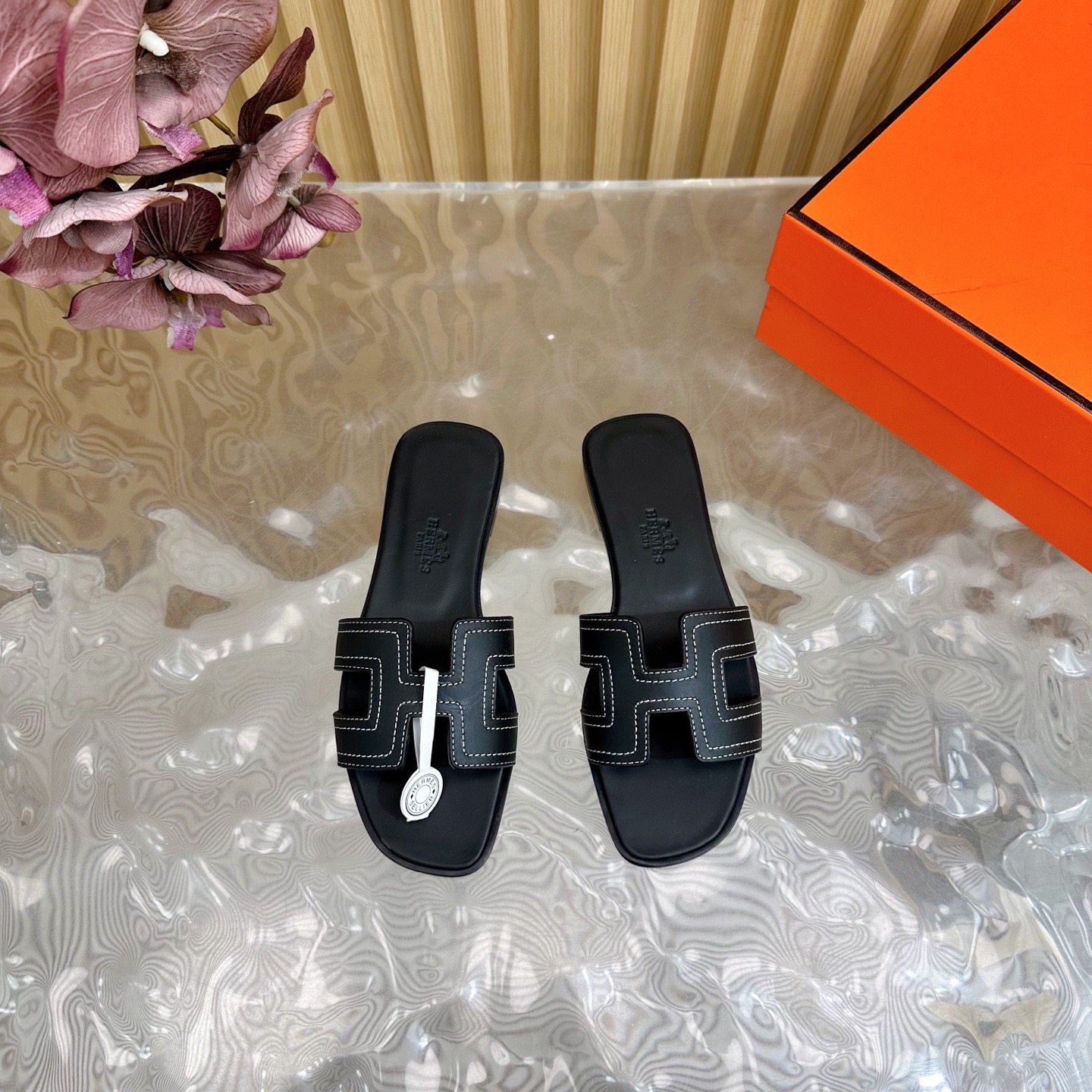 Hermès Oran Leather Sandals