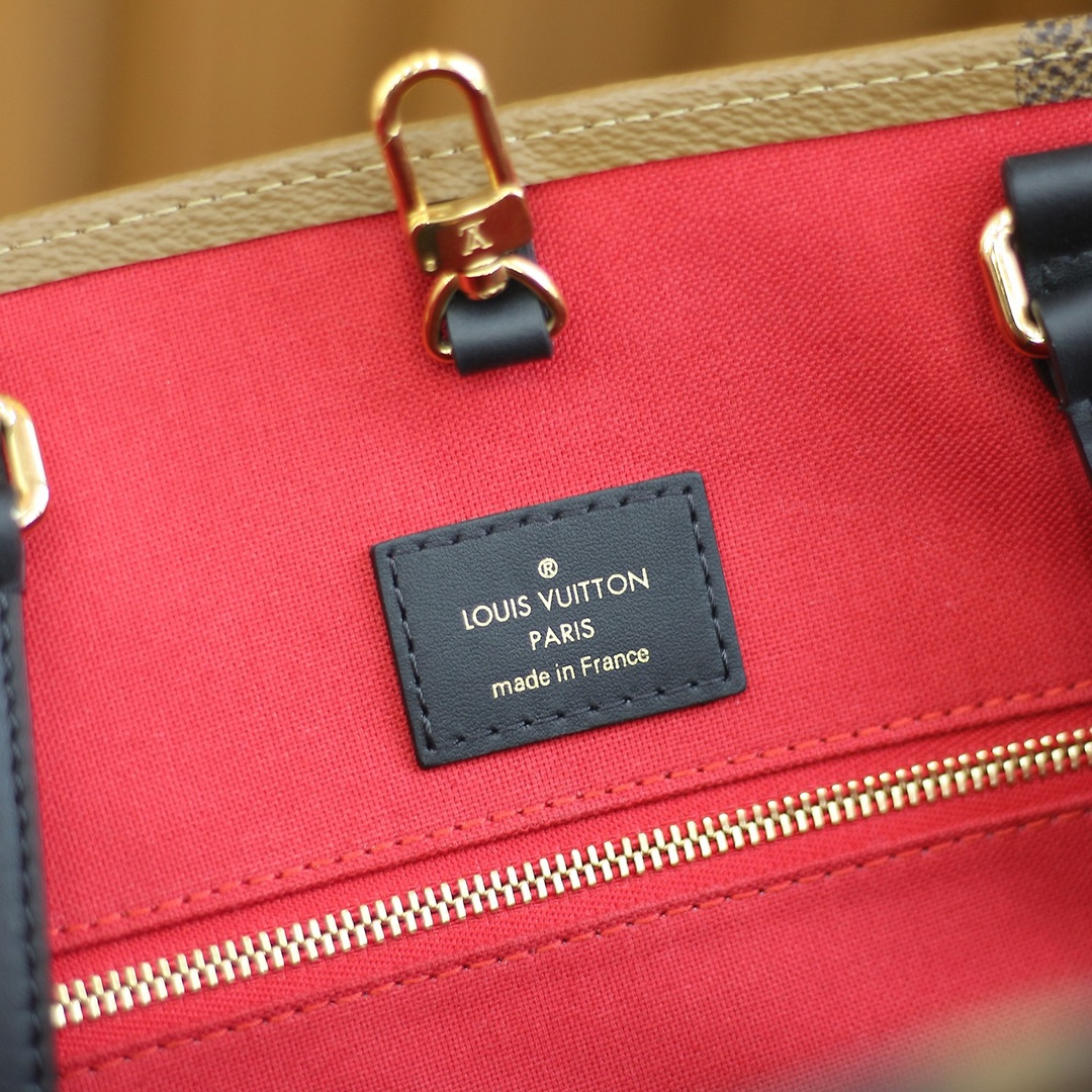 Louis Vuitton LV OnTheGo Tote Bag