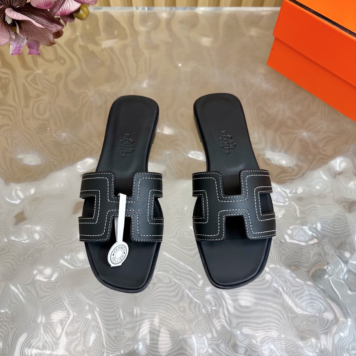 Hermès Oran Leather Sandals