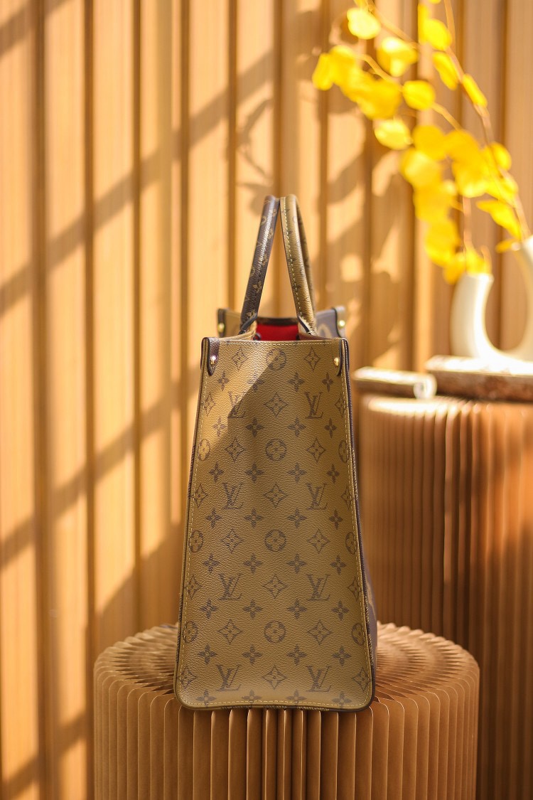 Louis Vuitton LV OnTheGo Tote Bag