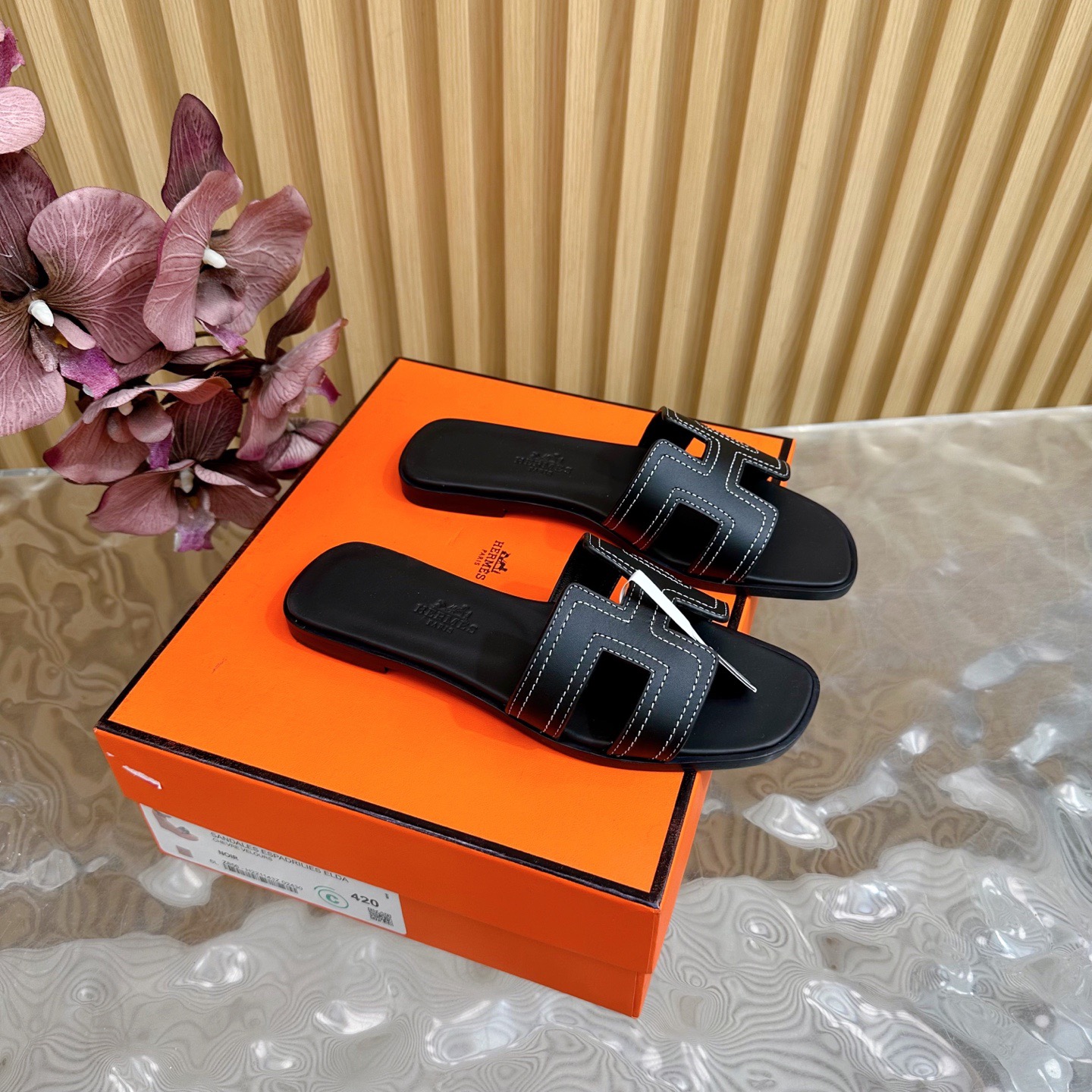 Hermès Oran Leather Sandals