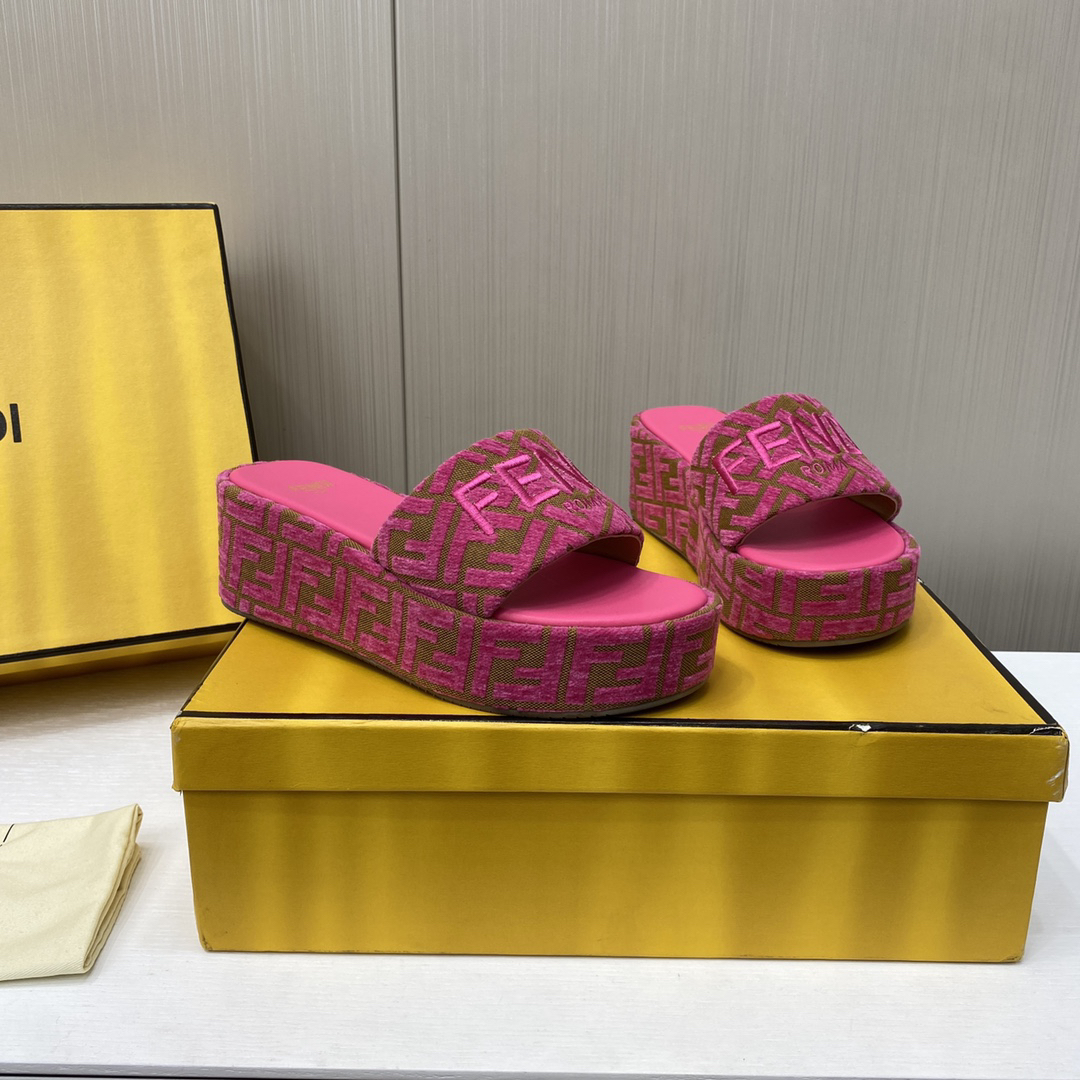 Fendi Sunshine FF Logo Slides