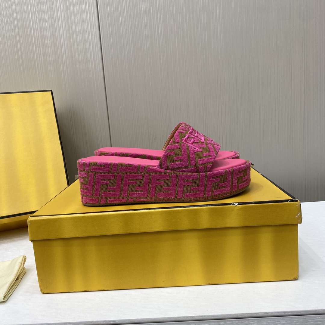 Fendi Sunshine FF Logo Slides