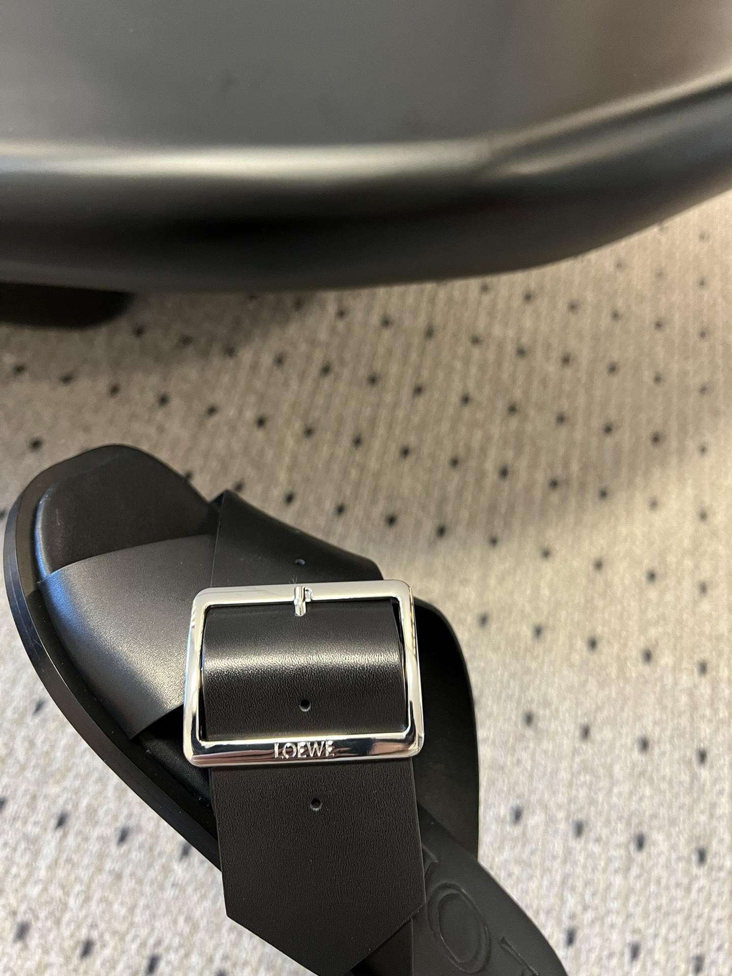 Loewe 2025 New Cross-Strap Flats