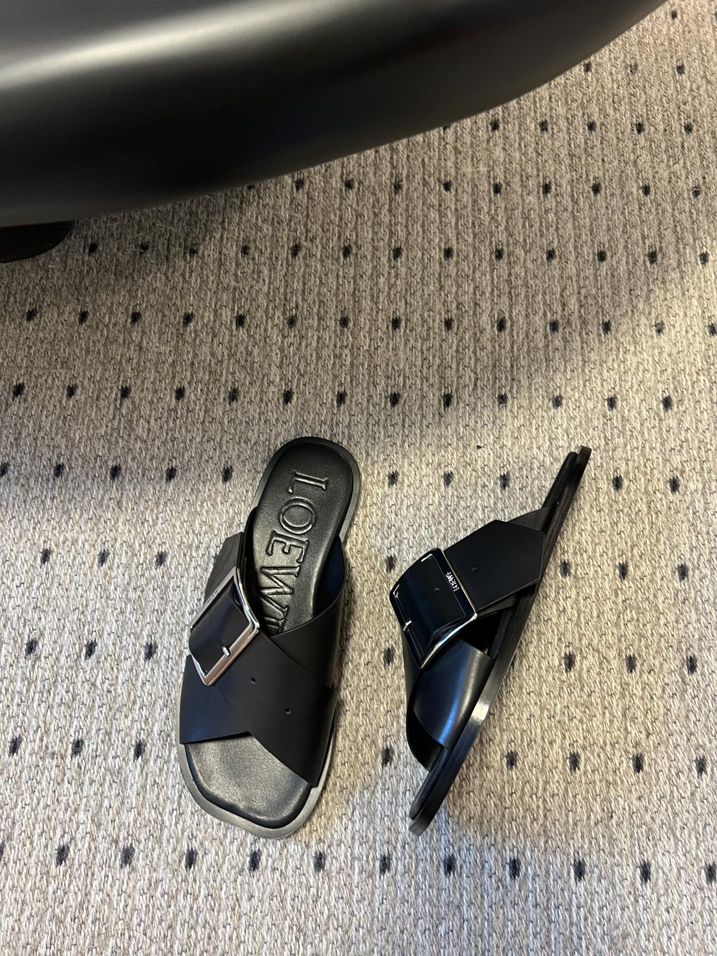 Loewe 2025 New Cross-Strap Flats