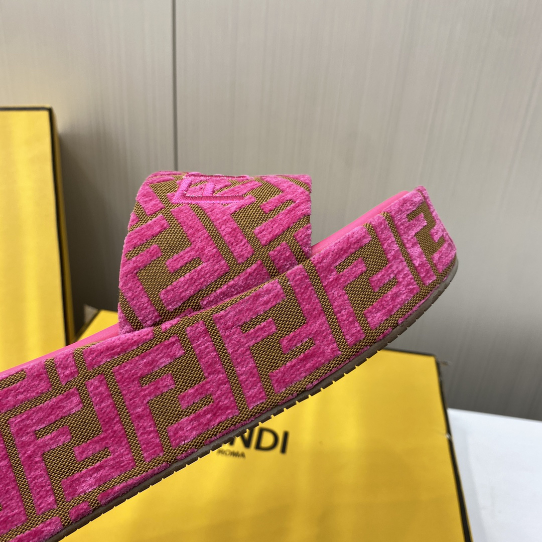 Fendi Sunshine FF Logo Slides