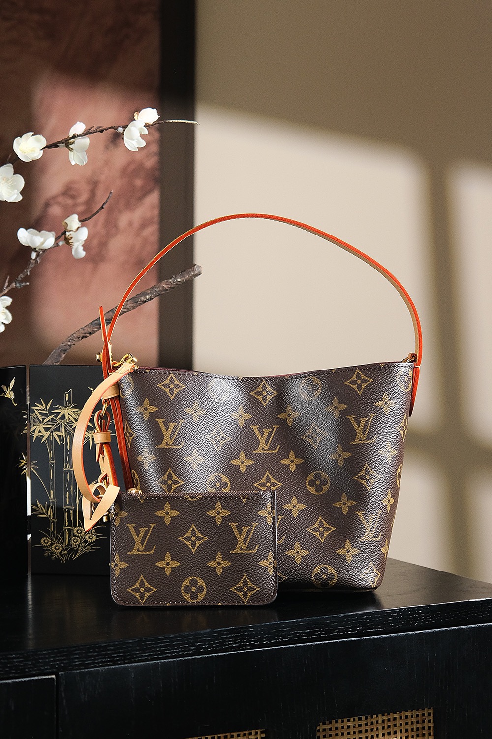 Louis Vuitton LV Petite Malle Bag[Chip version]