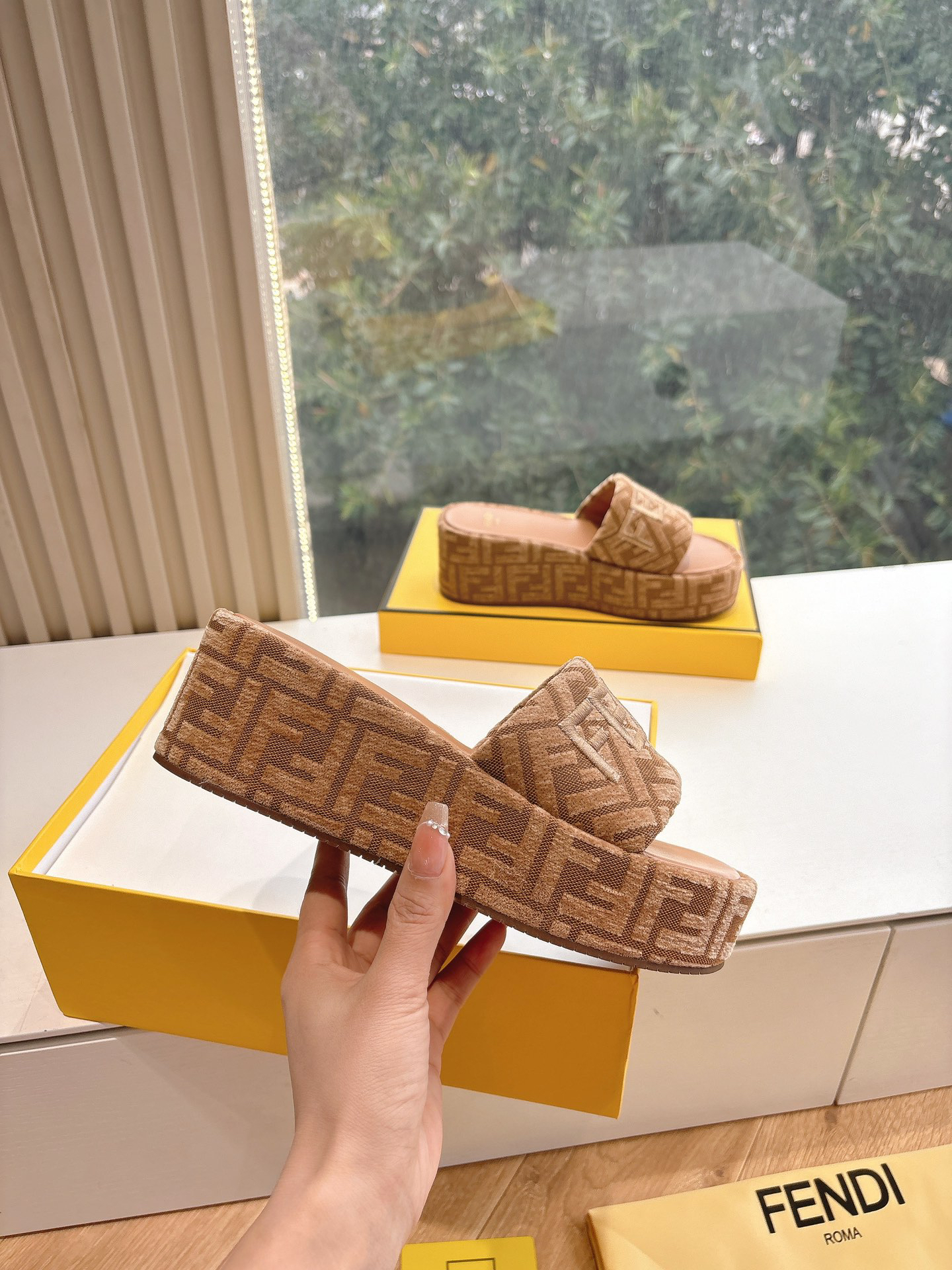 Fendi Sunshine FF Logo Slides