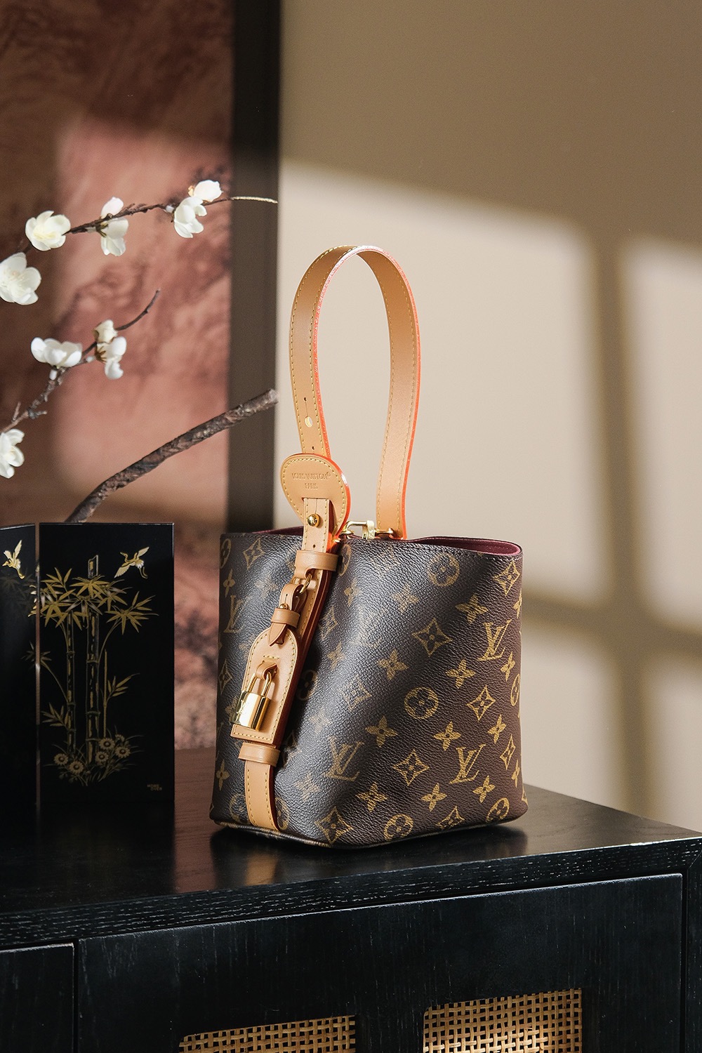 Louis Vuitton LV Petite Malle Bag[Chip version]