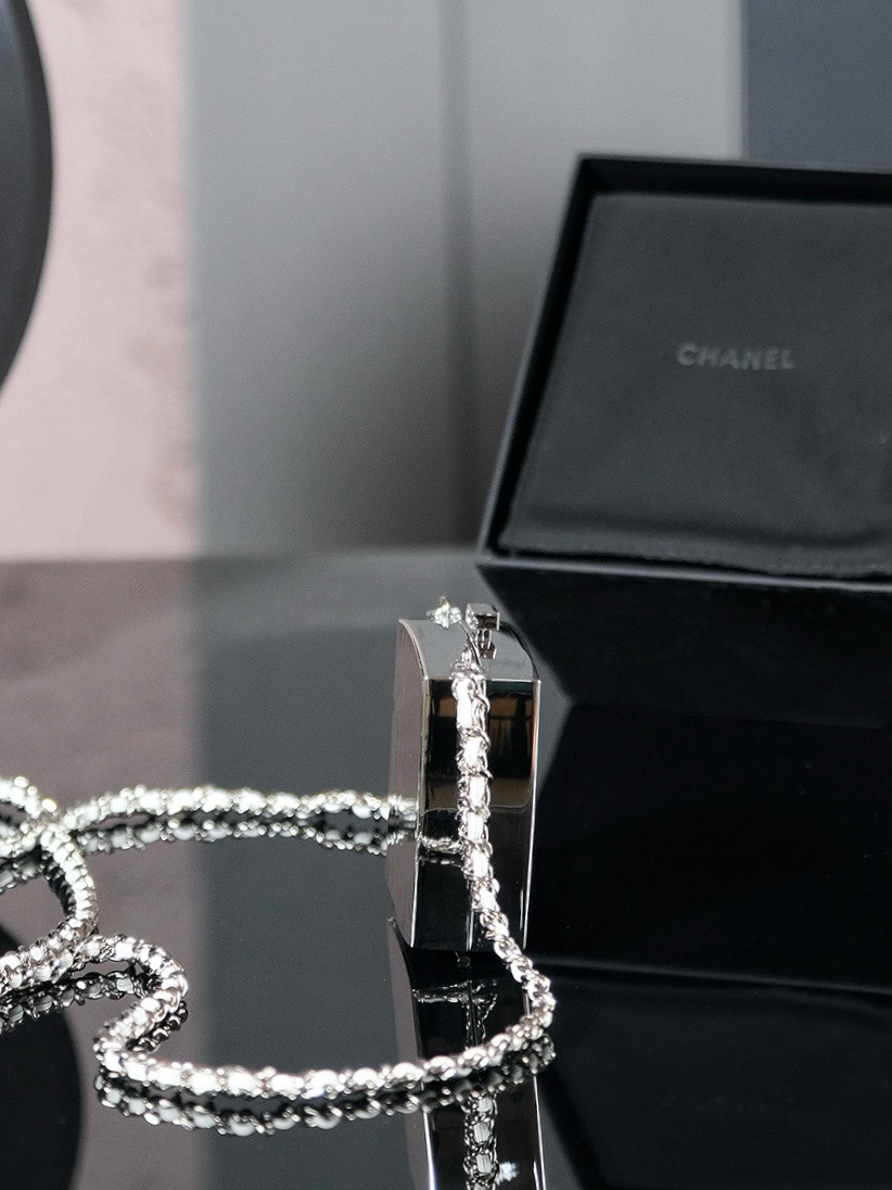 Chanel 25A Luxury Compact Powder Case