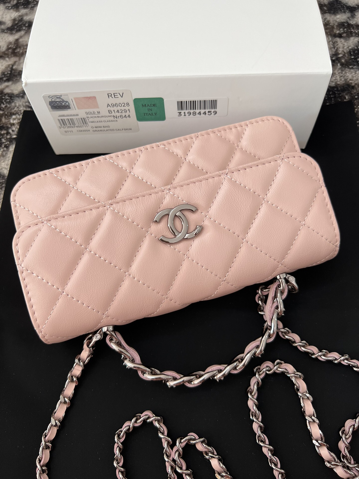 Chanel Wallet on Chain(WOC)