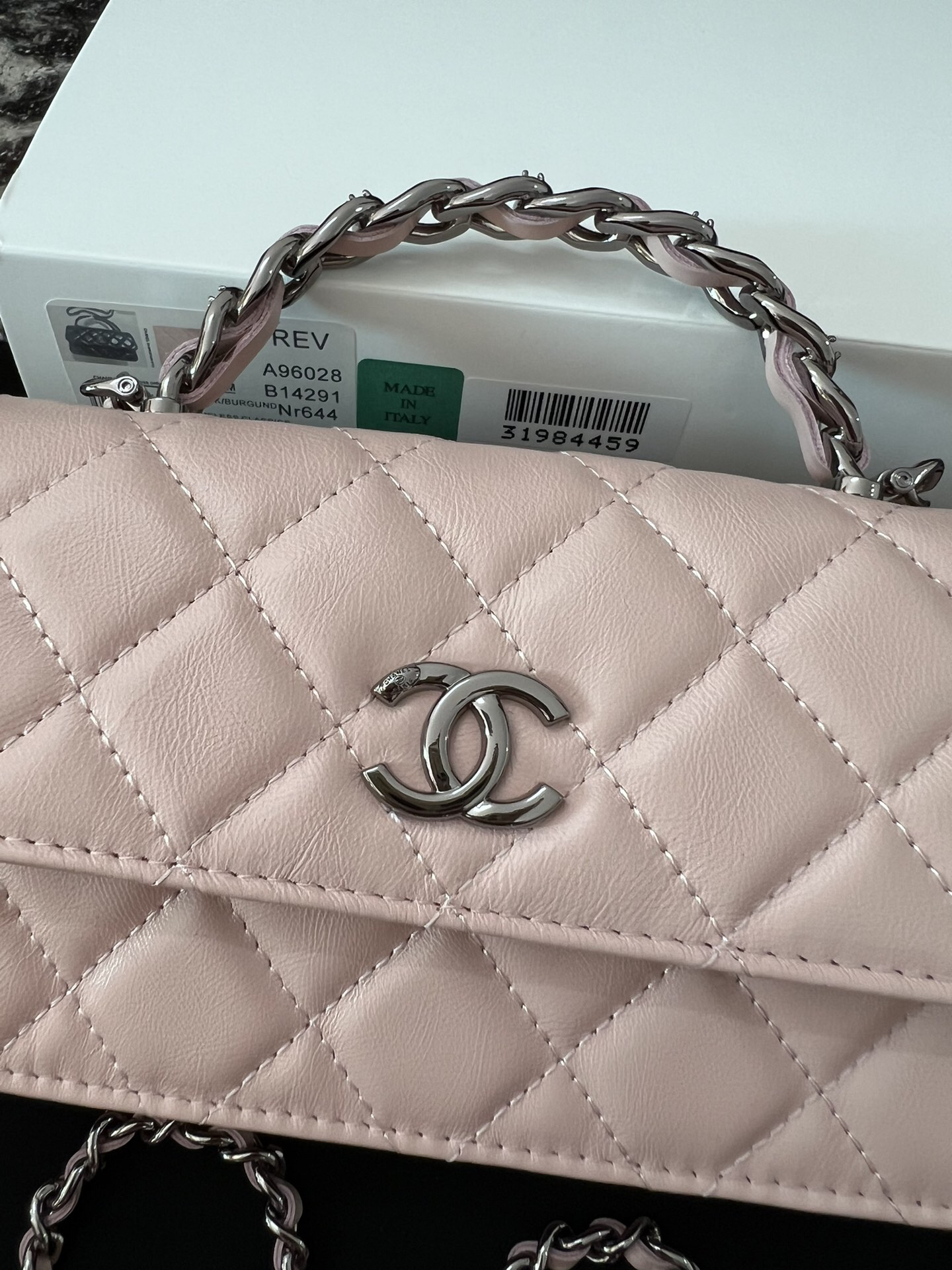 Chanel Wallet on Chain(WOC)