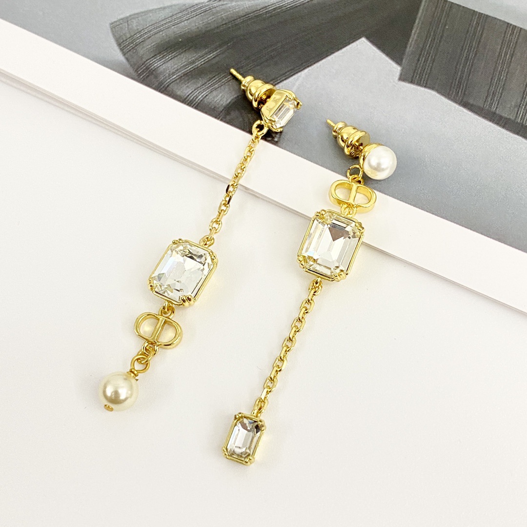 DIOR Asymmetric Pearl Tassel Earrings