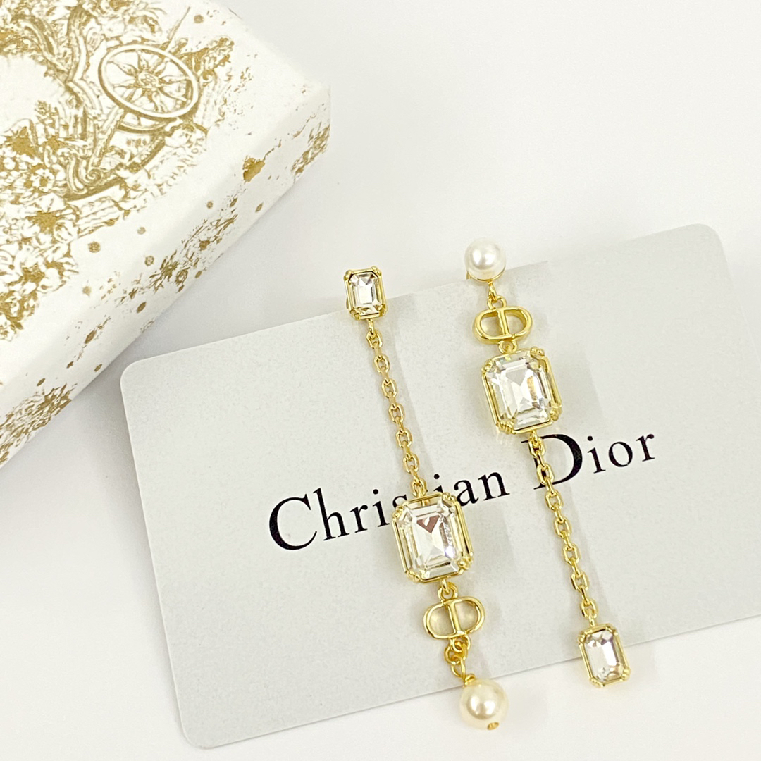 DIOR Asymmetric Pearl Tassel Earrings