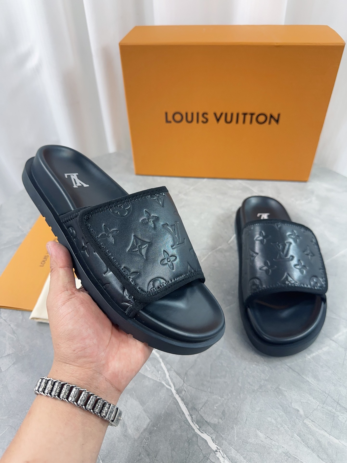Louis Vuitton LV Calfskin Slippers