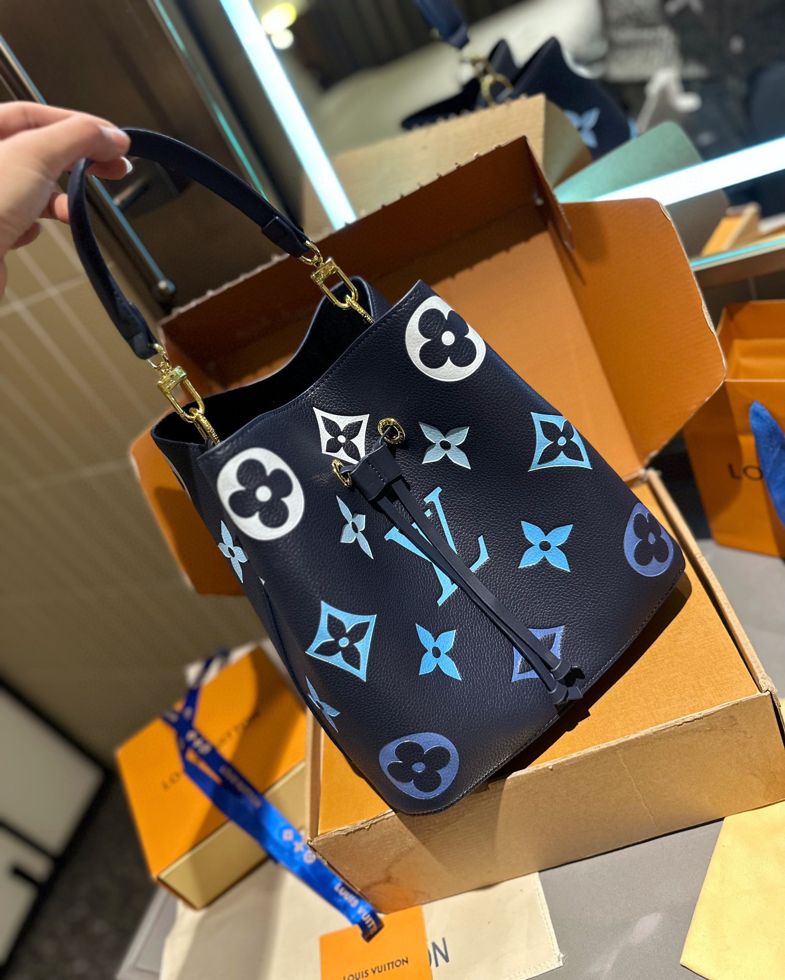 Louis Vuitton LV NeoNoé Empreinte Leather Handbag