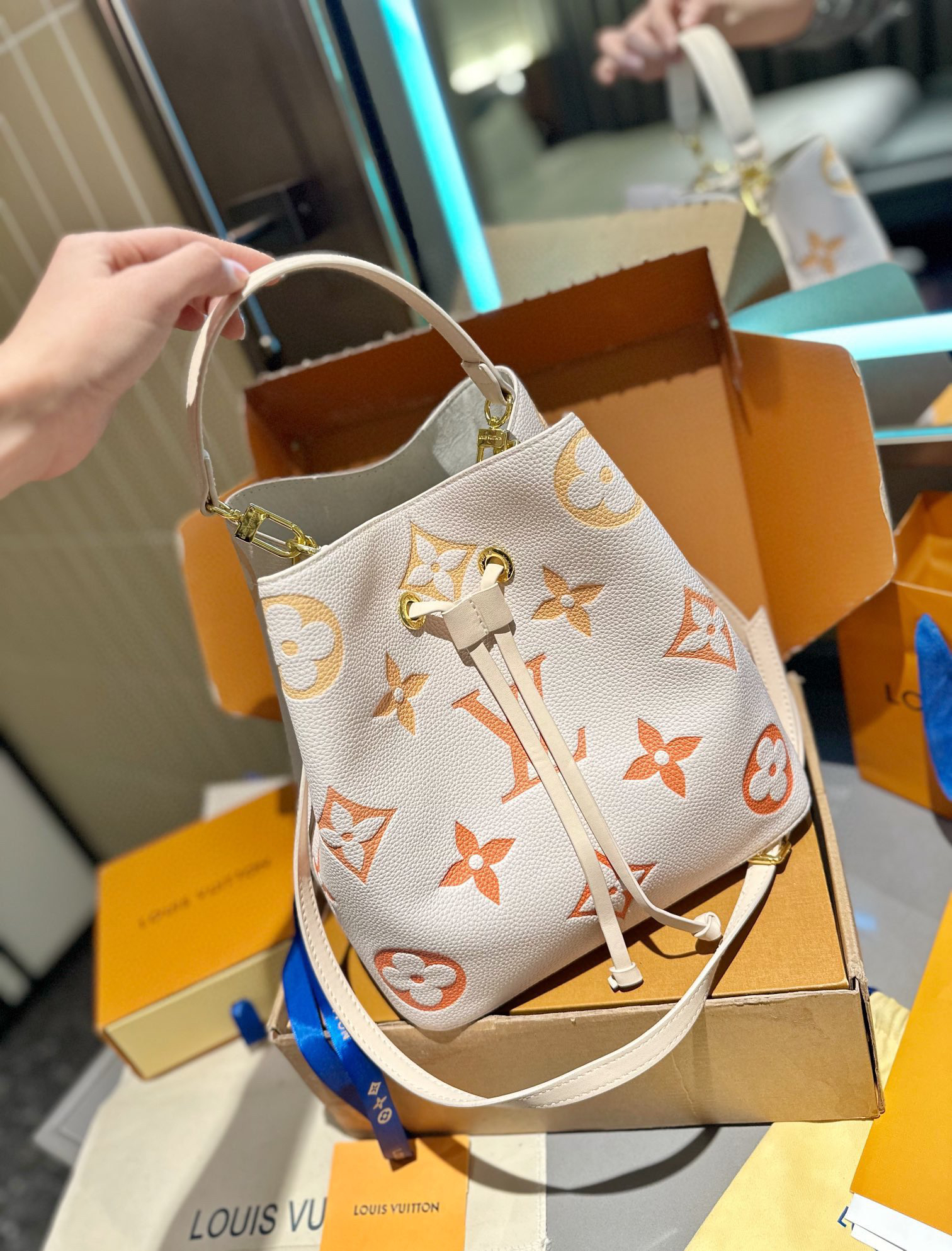 Louis Vuitton LV NeoNoé Empreinte Leather Handbag