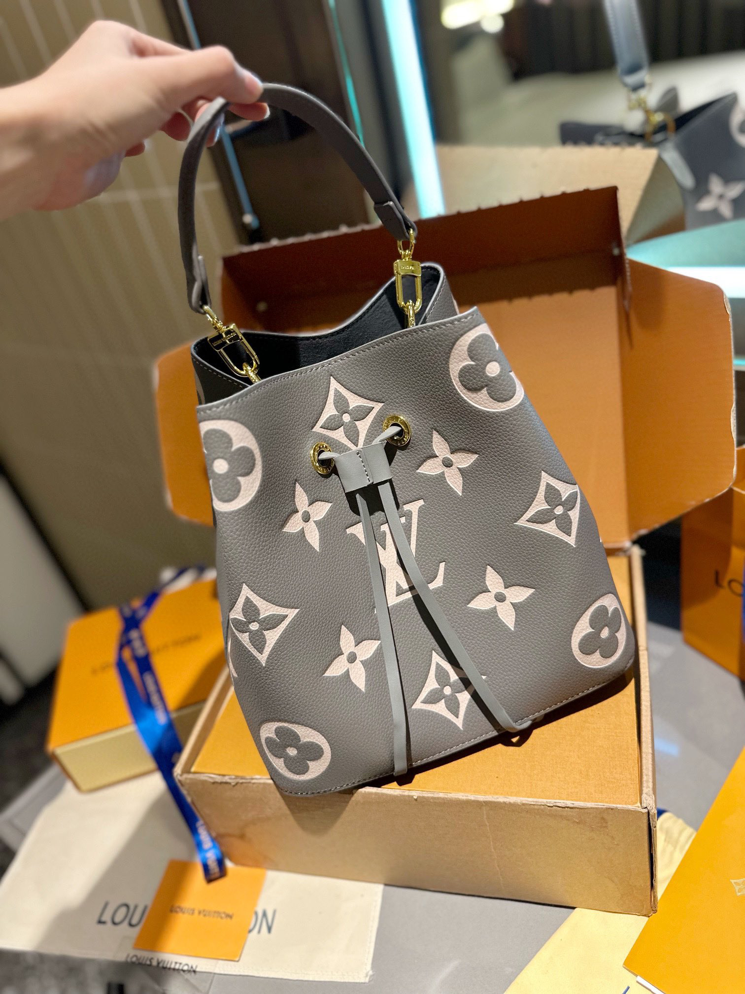 Louis Vuitton LV NeoNoé Empreinte Leather Handbag