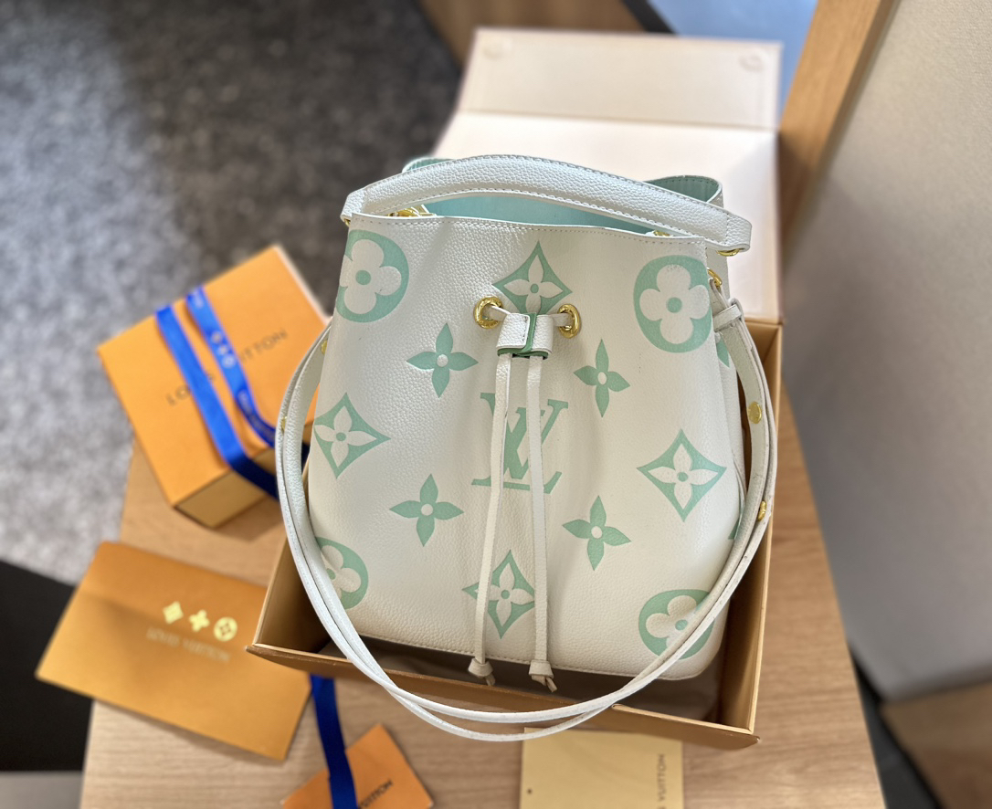 Louis Vuitton LV NeoNoé Empreinte Leather Handbag