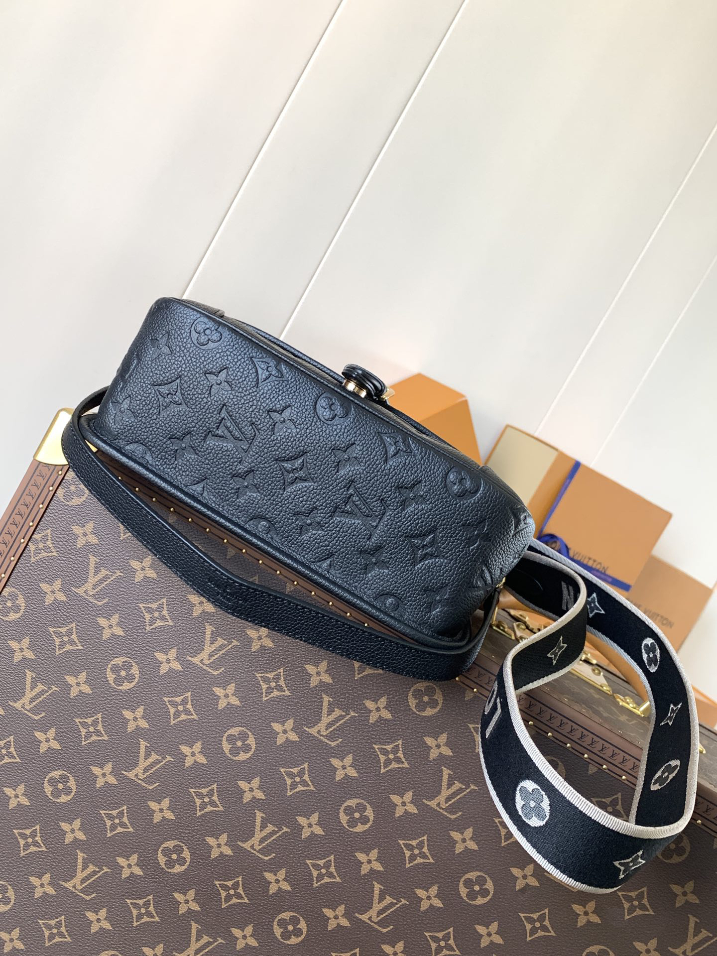 LV Louis Vuitton Dauphine Crossbody Bag