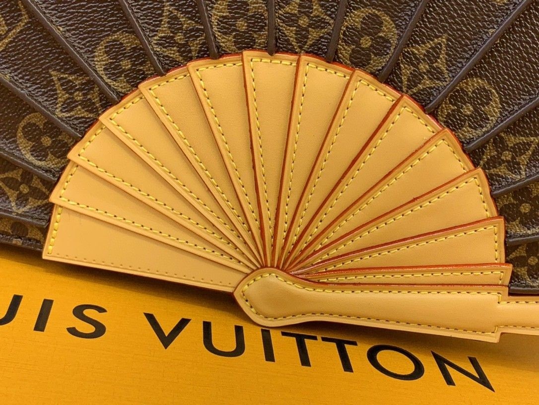 Louis Vuitton LV Fan Clutch Bag