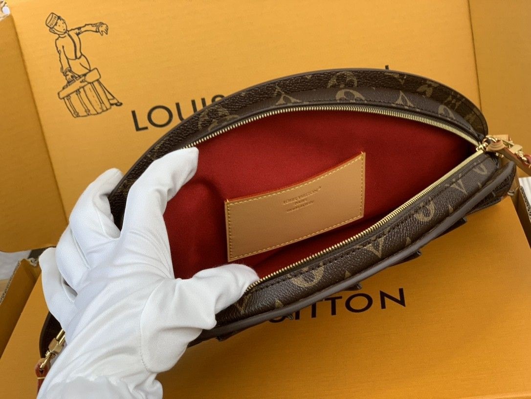 Louis Vuitton LV Fan Clutch Bag