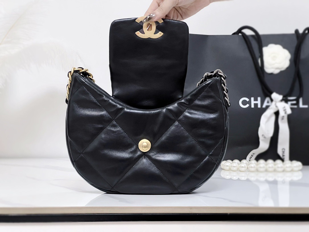 Chanel 19 Bag