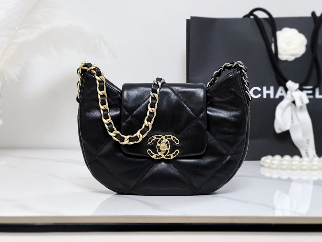 Chanel 19 Bag