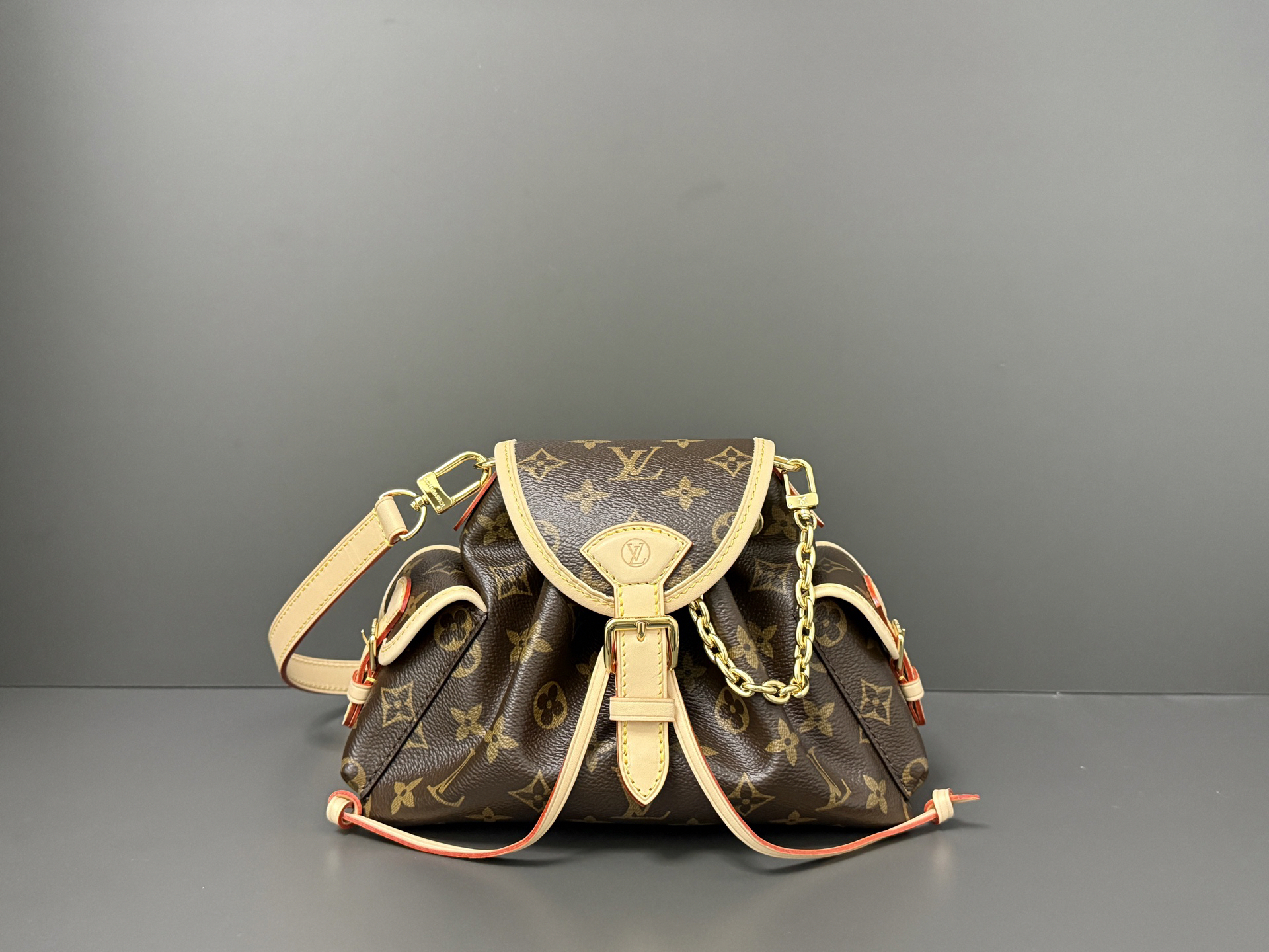 Louis Vuitton LV ODYSSÉE Handbag