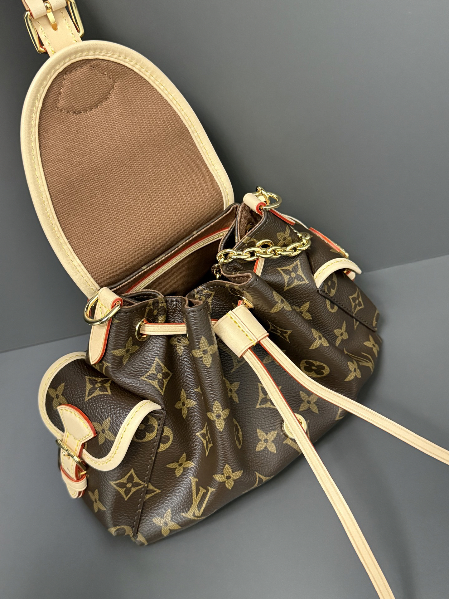 Louis Vuitton LV ODYSSÉE Handbag