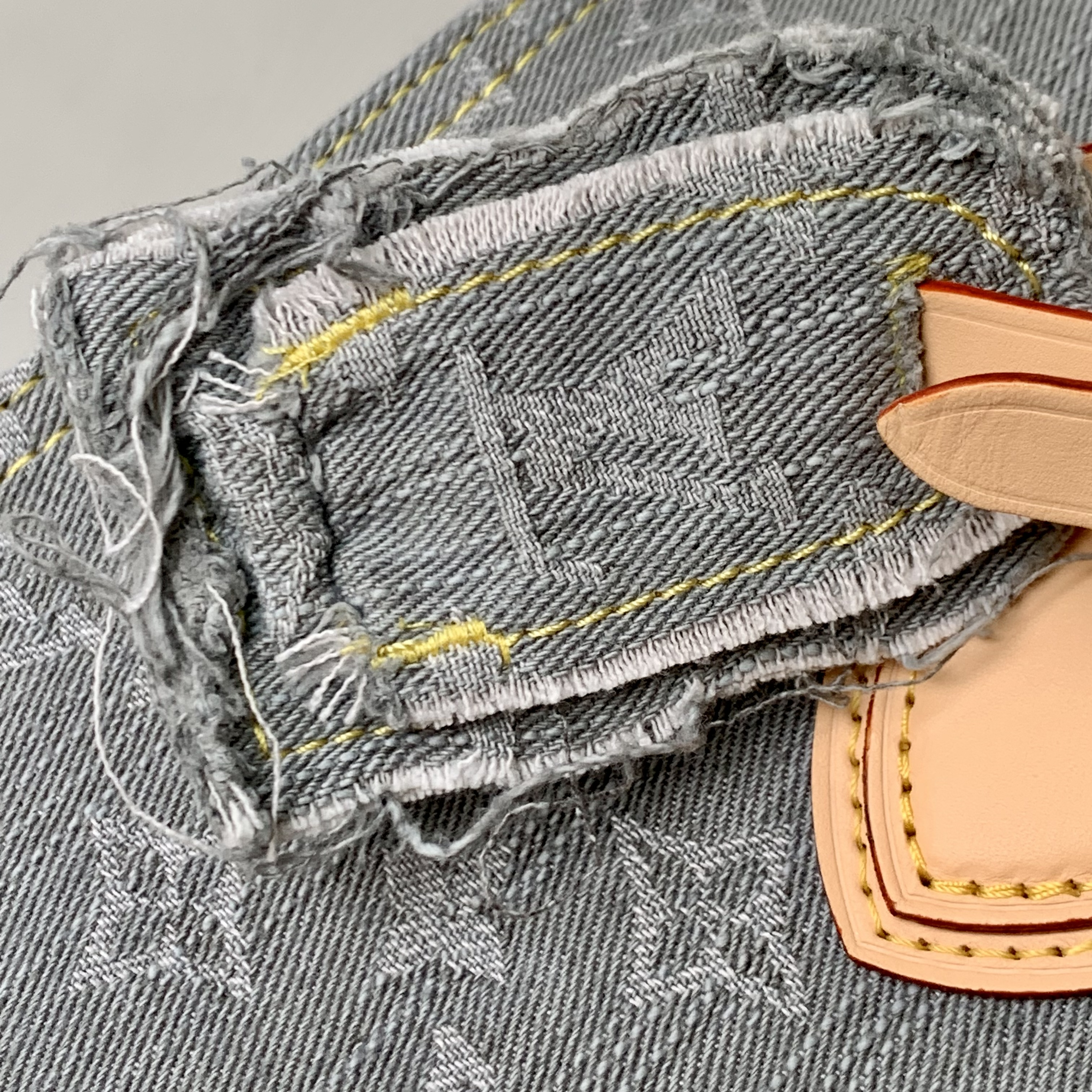 Louis Vuitton LV Neverfull MM Handbag