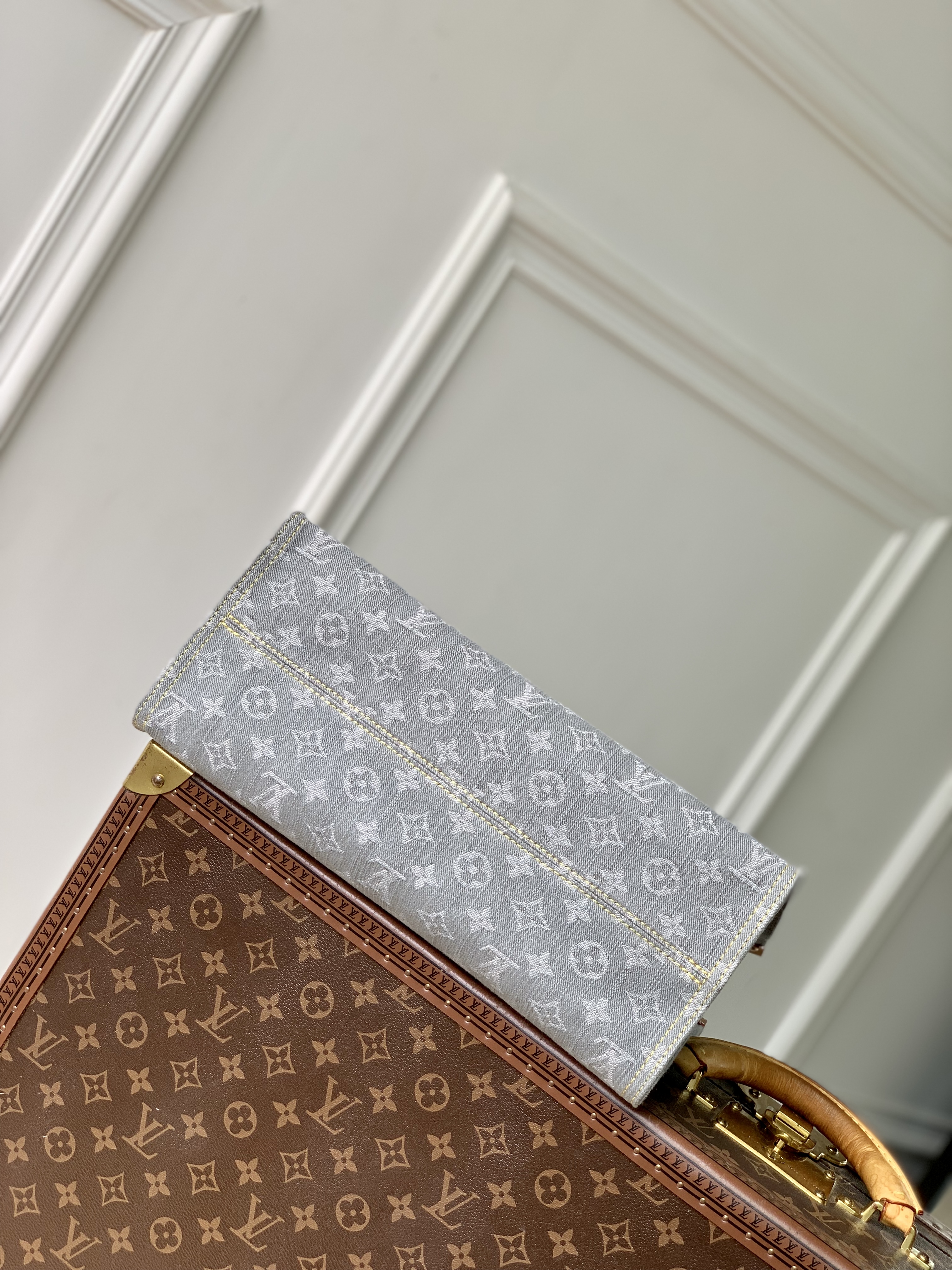 Louis Vuitton LV Neverfull MM Handbag