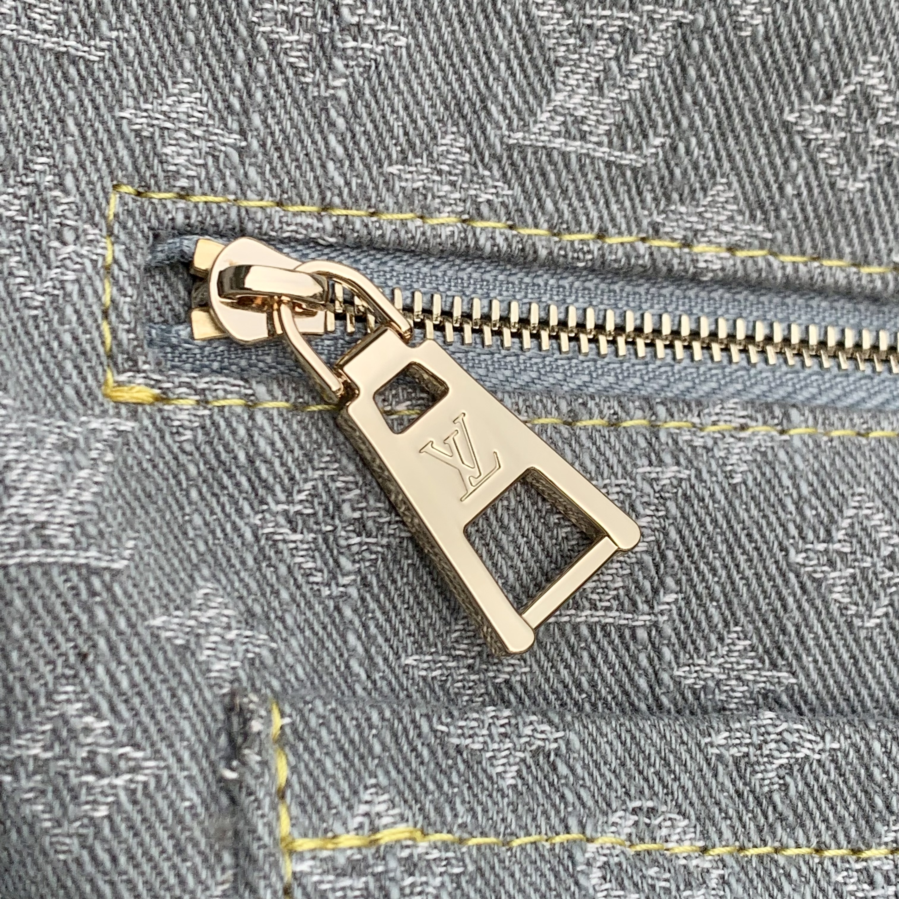 Louis Vuitton LV Neverfull MM Handbag