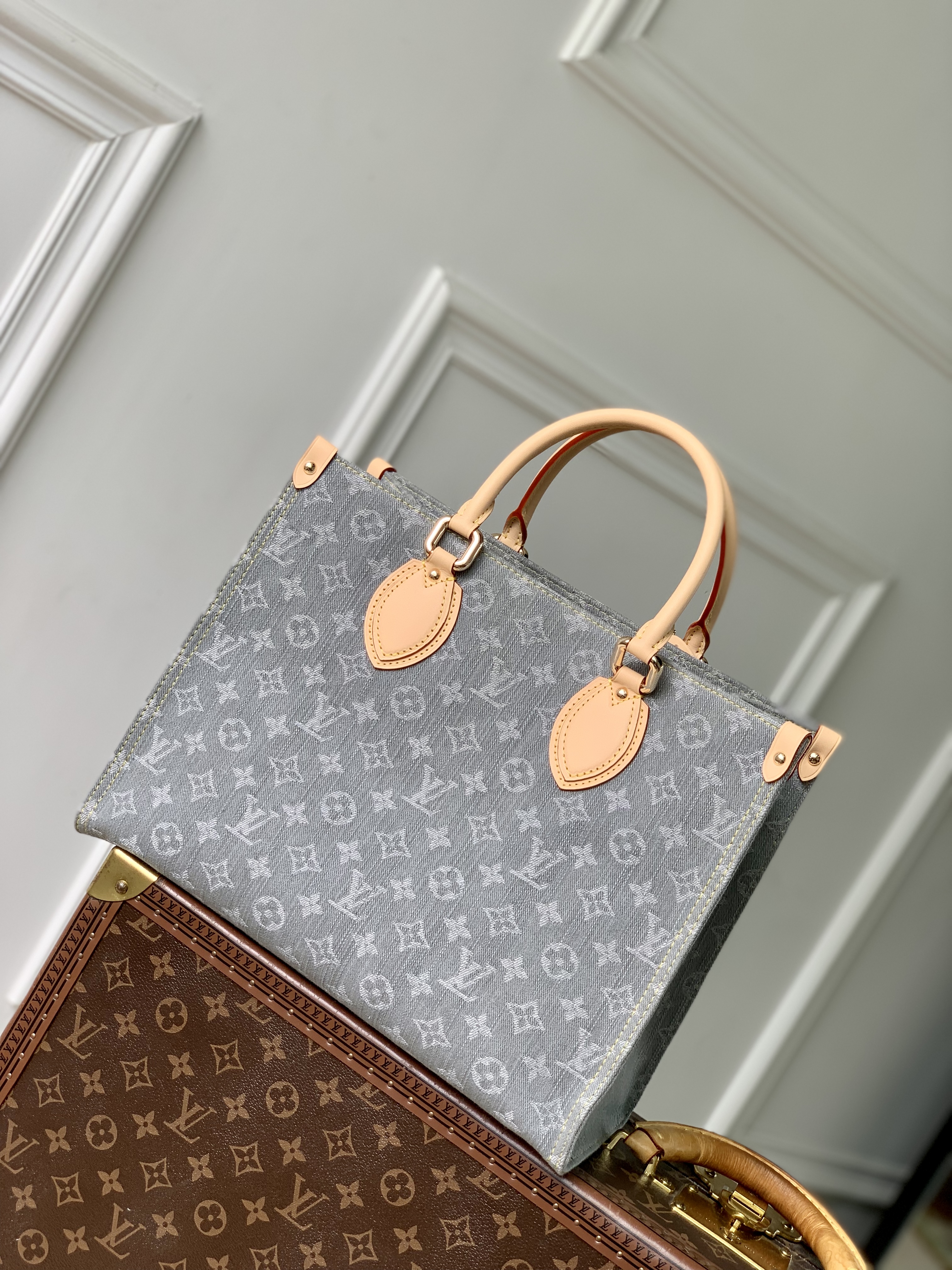 Louis Vuitton LV Neverfull MM Handbag