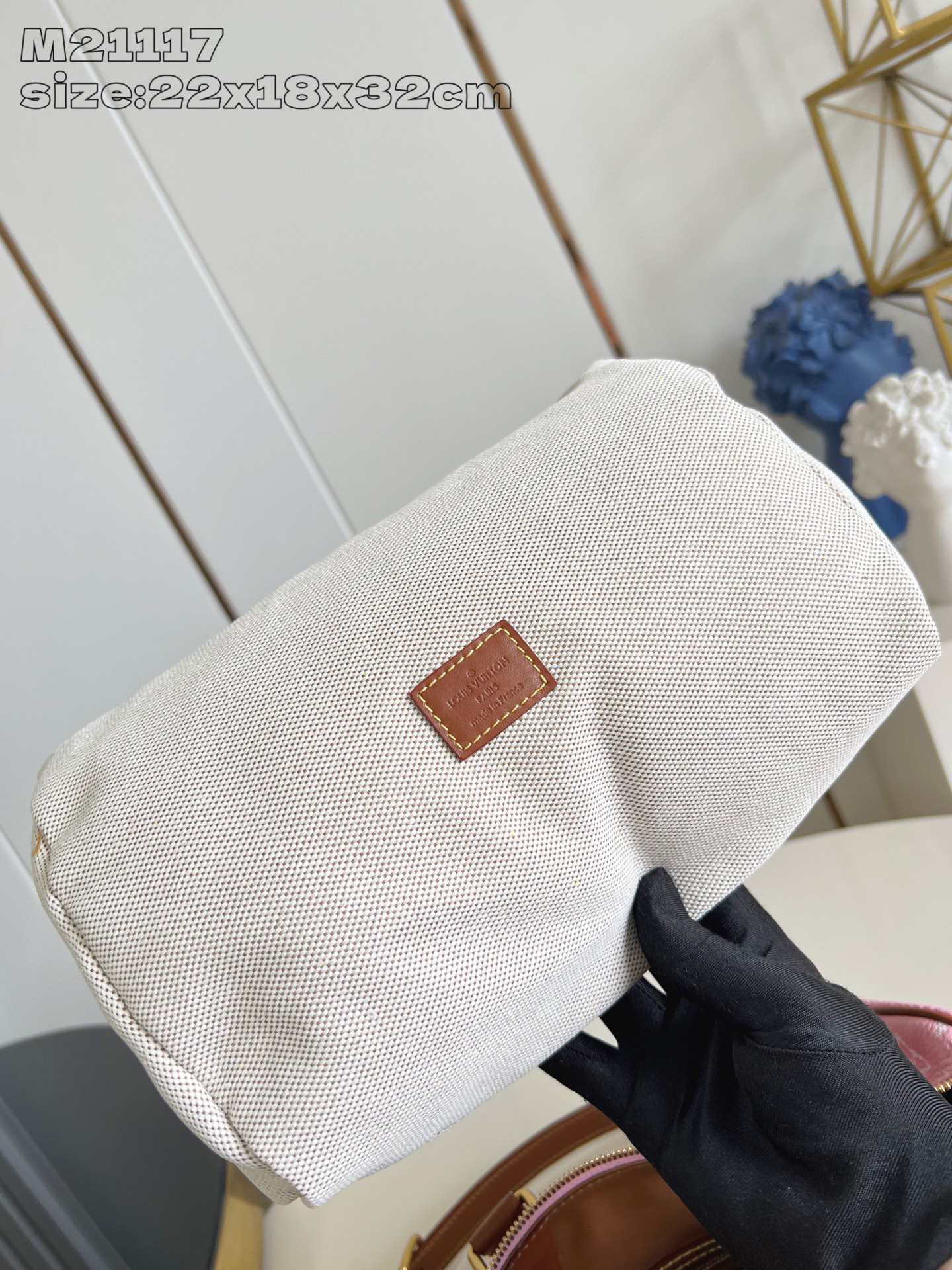 Louis Vuitton LV Capucines Monogram Empreinte Handbag