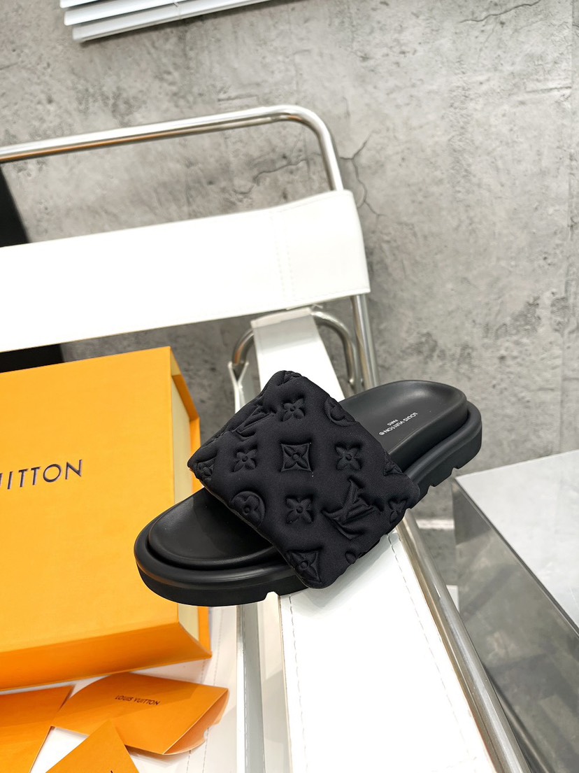 Louis Vuitton Pool Pillow Comfort Flat Sandals