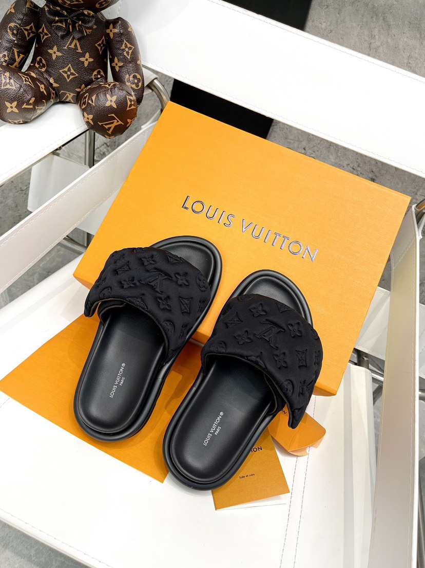 Louis Vuitton Pool Pillow Comfort Flat Sandals