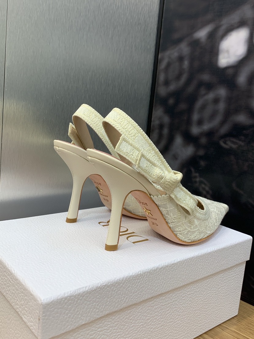 J'Adior Slingback Pump