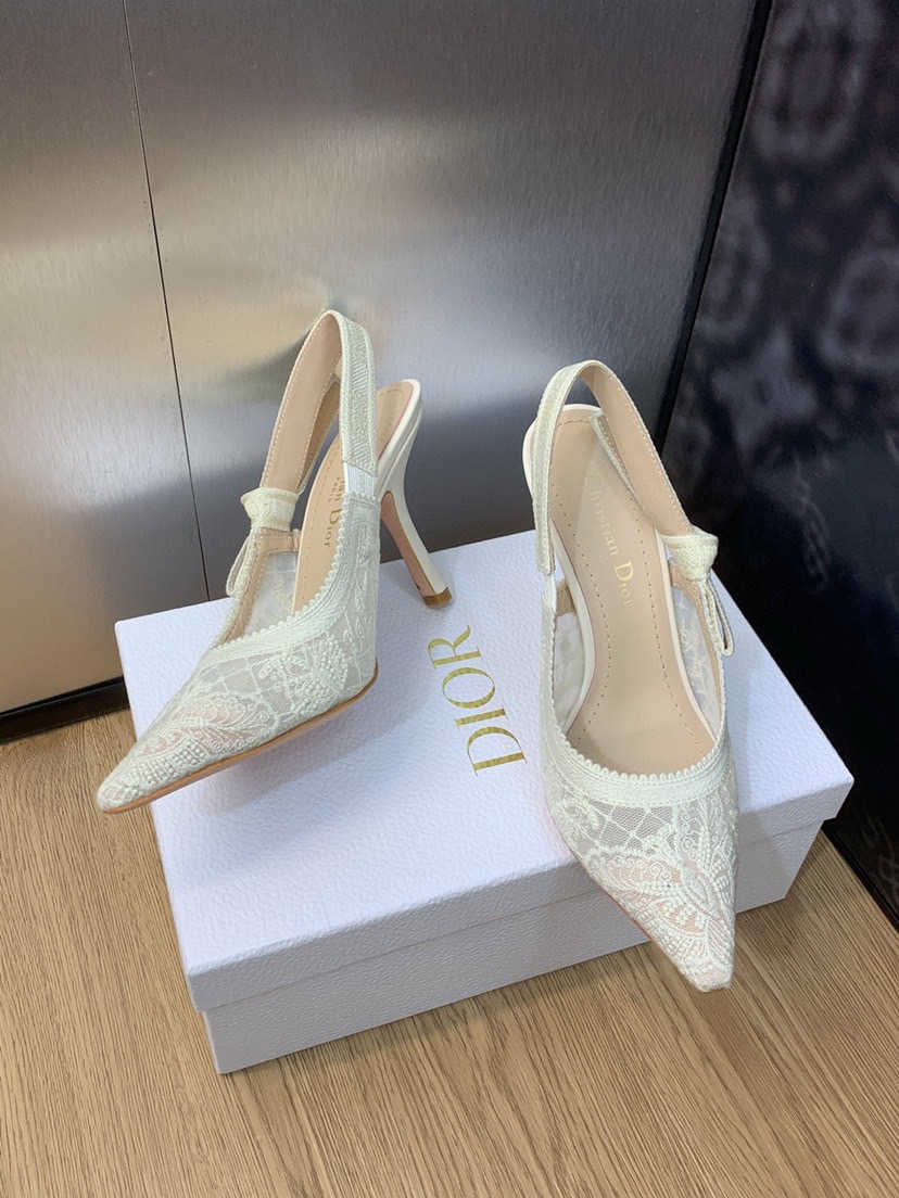 J'Adior Slingback Pump