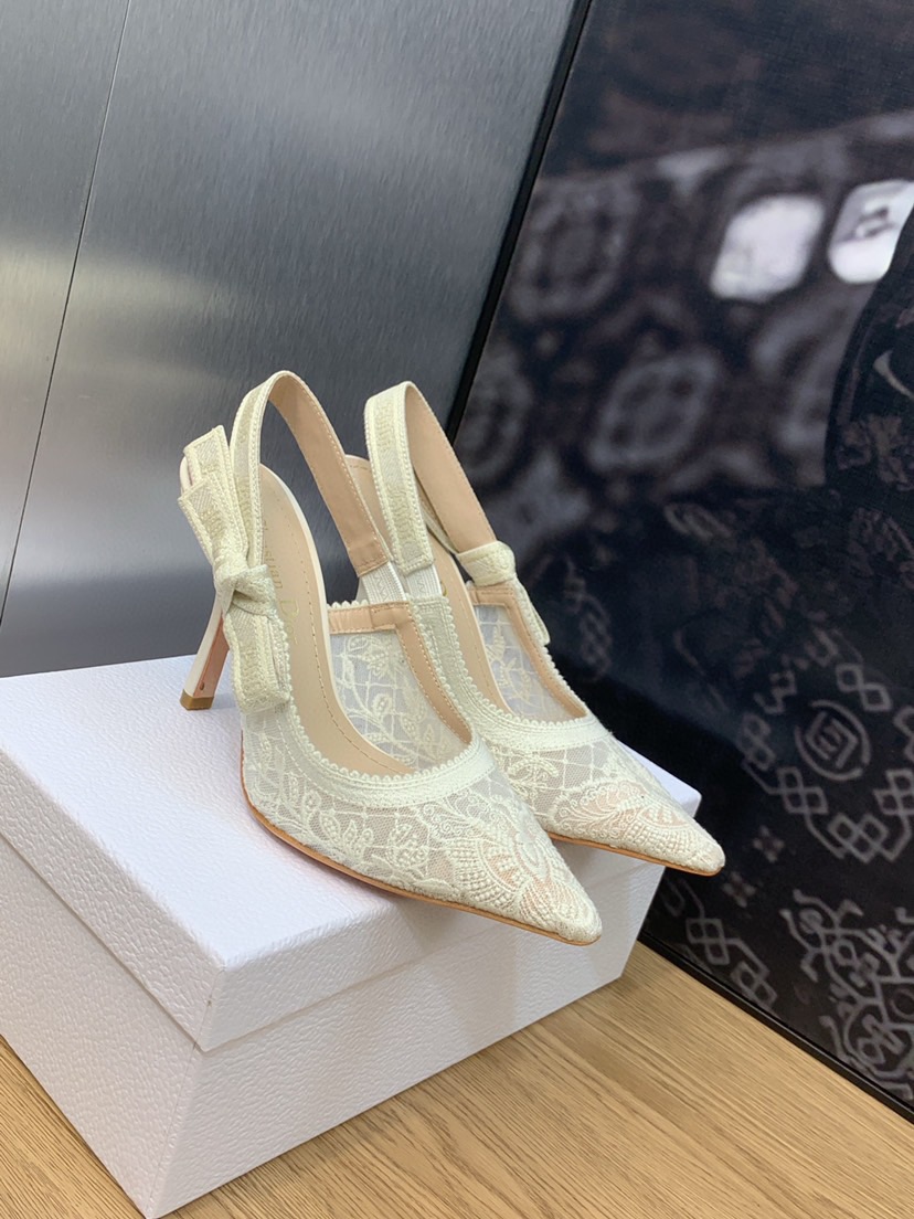 J'Adior Slingback Pump