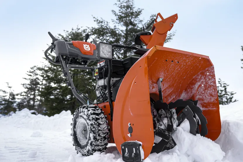 ST 224 Snow Blower