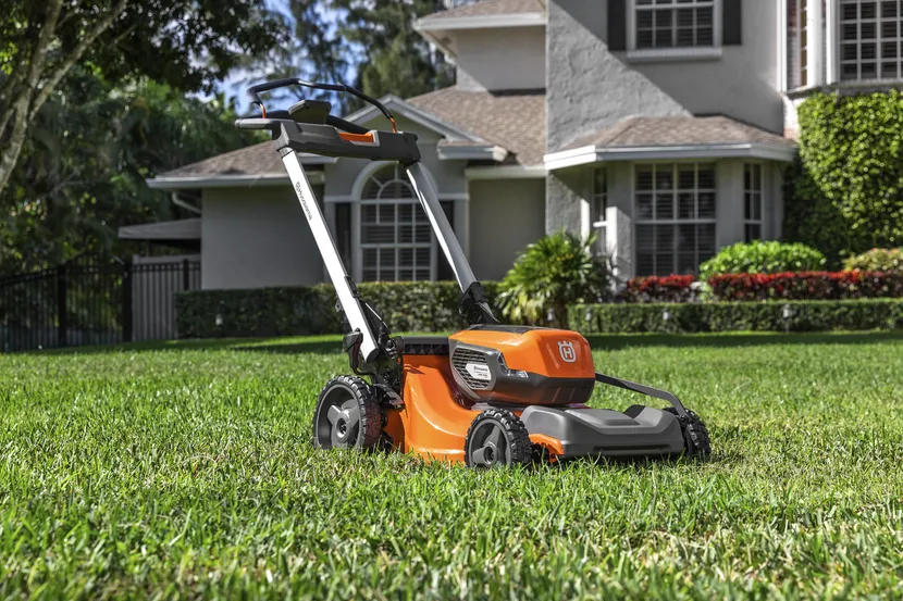 Lawn Xpert LE-322 without battery and charger