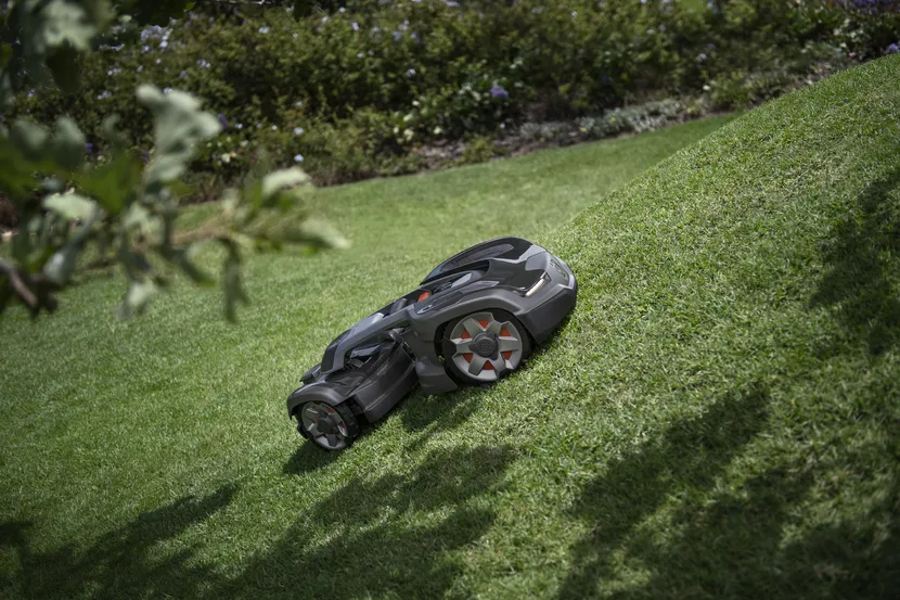 AUTOMOWER® 435X AWD