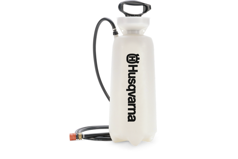 Pressurized water tank