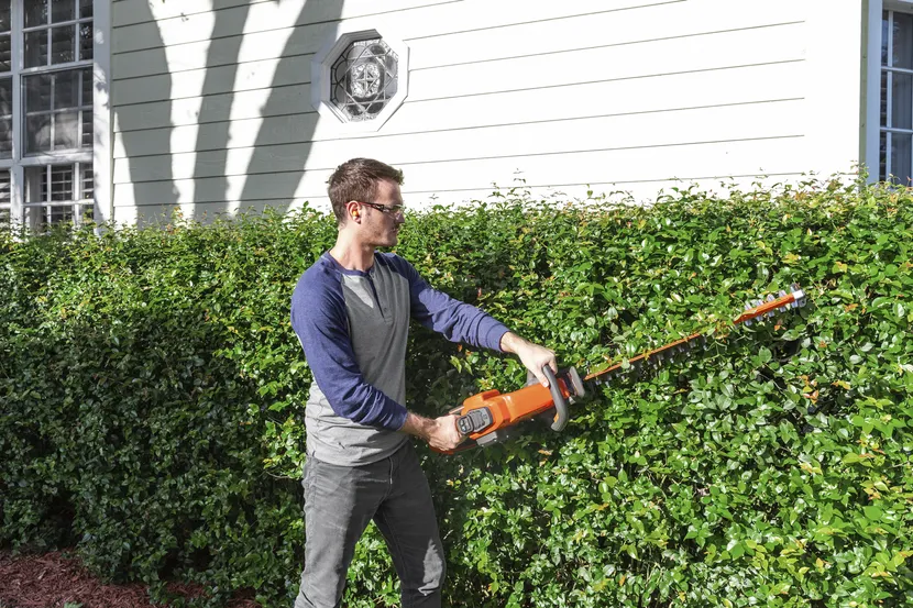 Hedge Master 320iHD60 (tool only) Hedge Trimmer