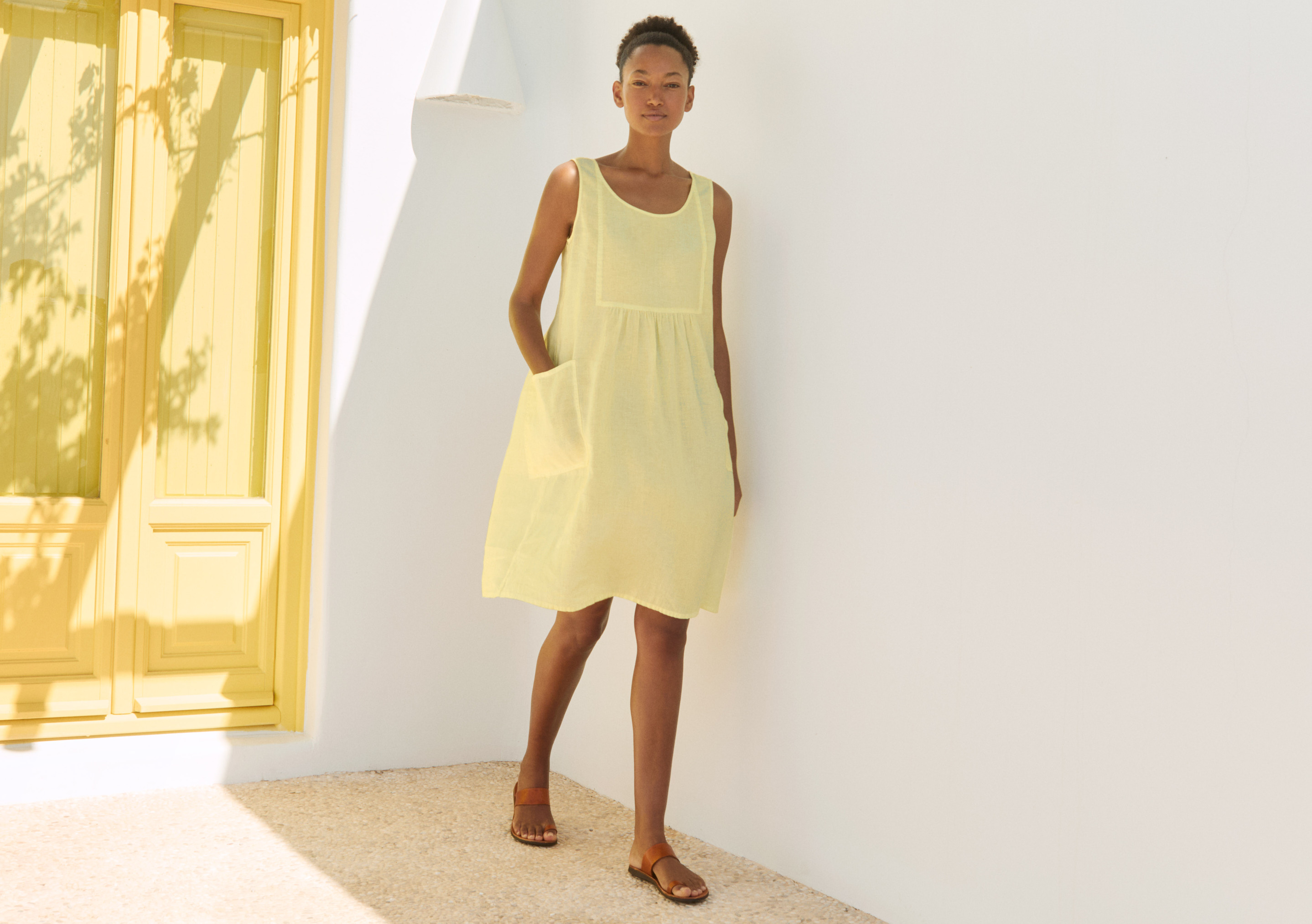 Sleeveless linen dress
